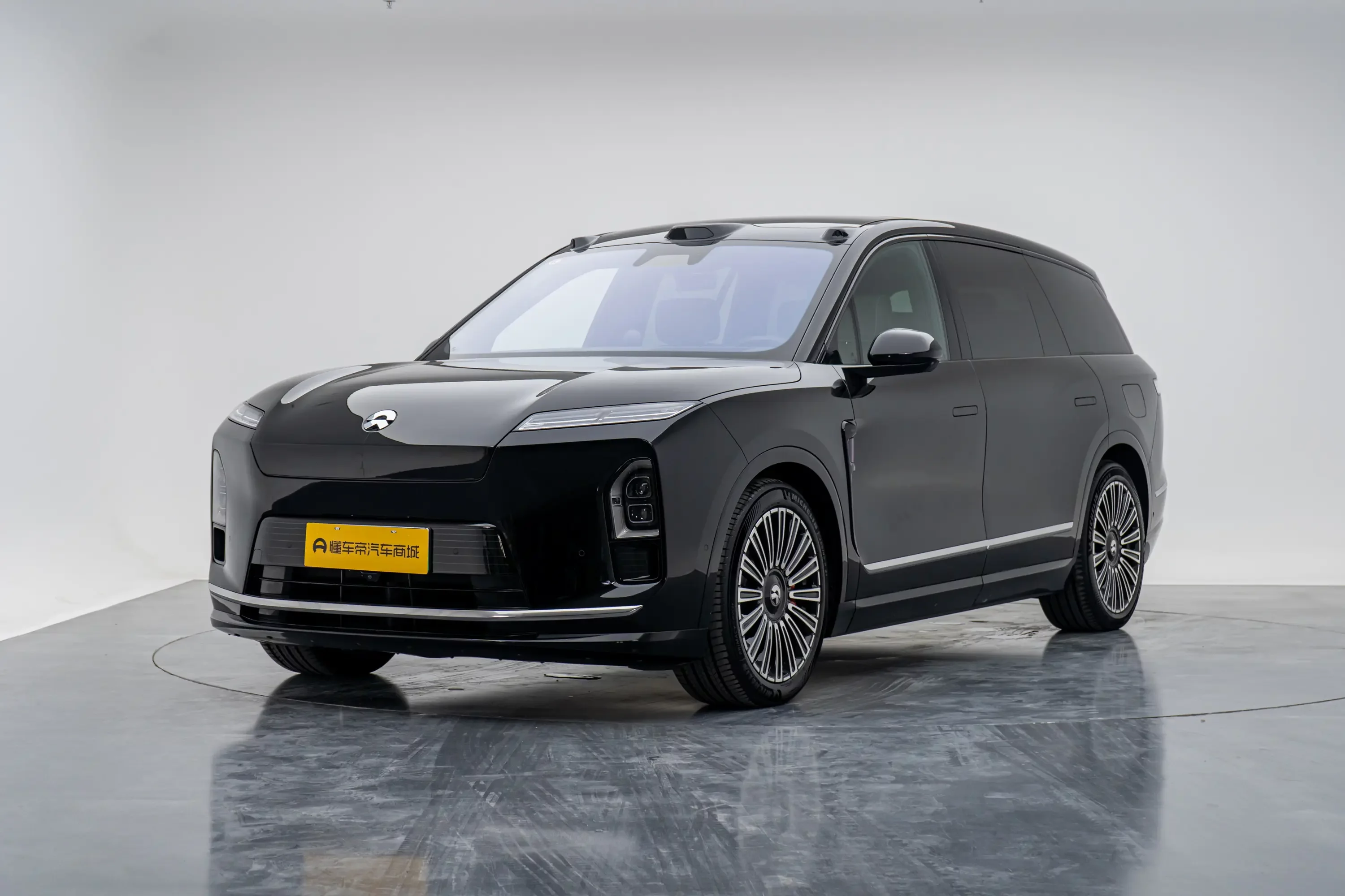 NIO ES8