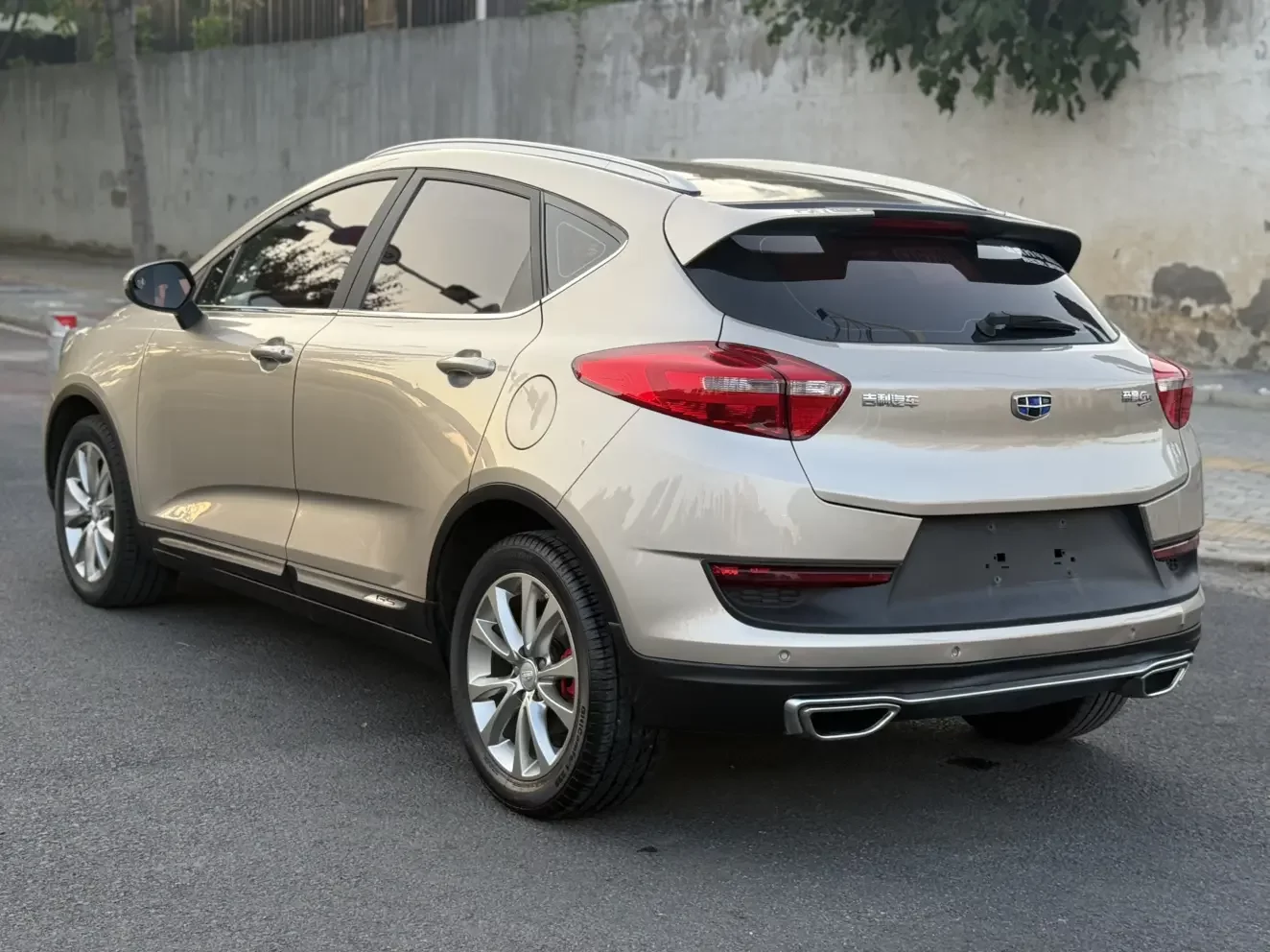 Geely Emgrand GS