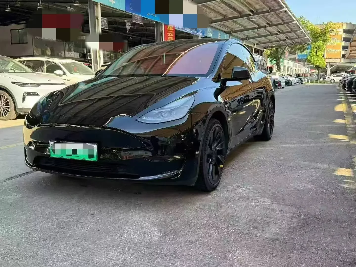 TESLA MODEL Y