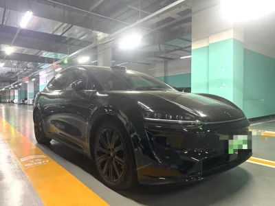 Luxeed Zhijie R7