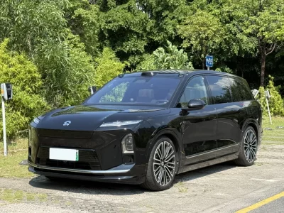 NIO ES8