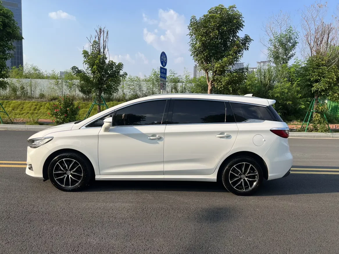 BYD Song MAX