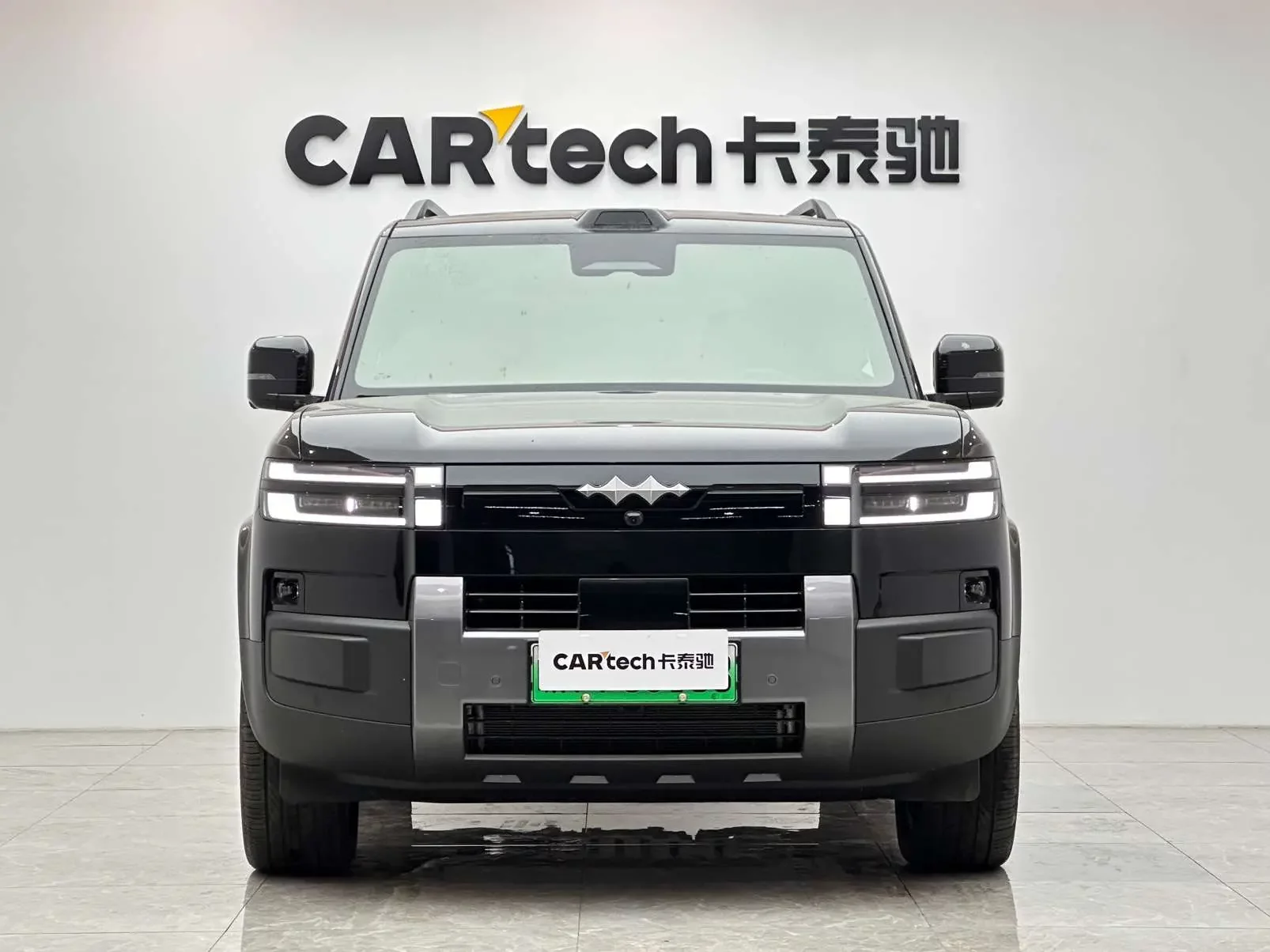 BYD Leopard Titanium 7 PHEV