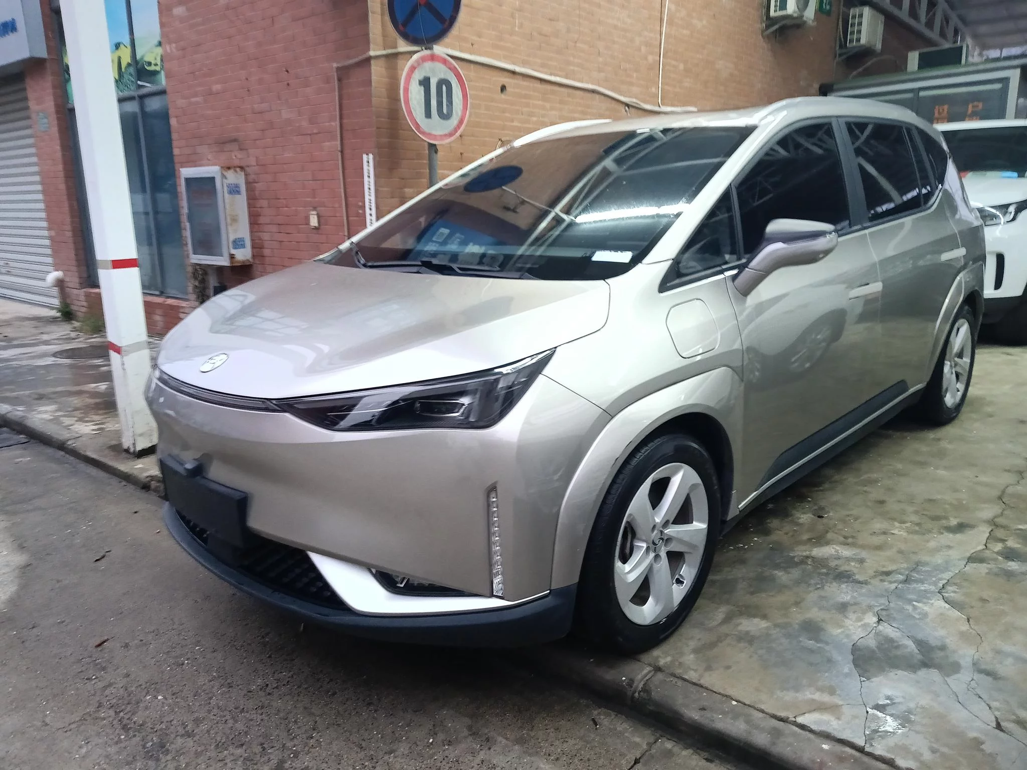 HYCAN Hechuang Z03