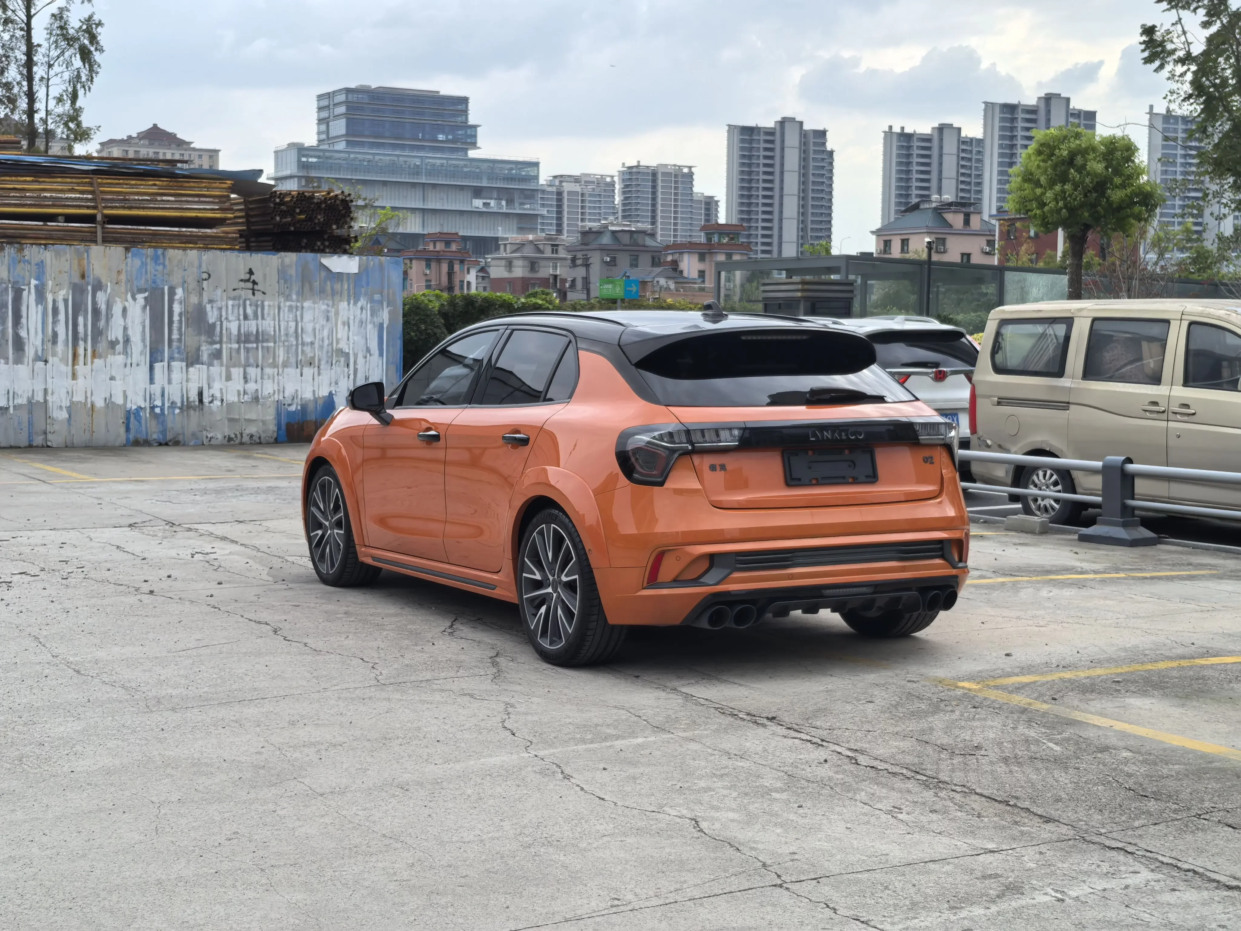 Lynk & Co 02 Hatchback