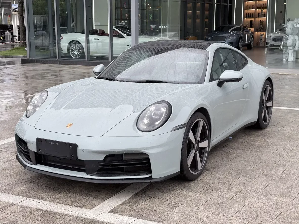 Porsche 911