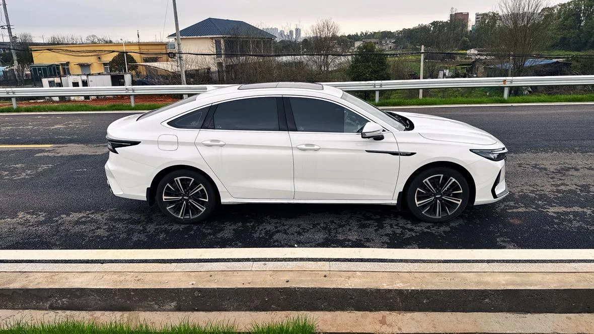 Chery Arrizo 8