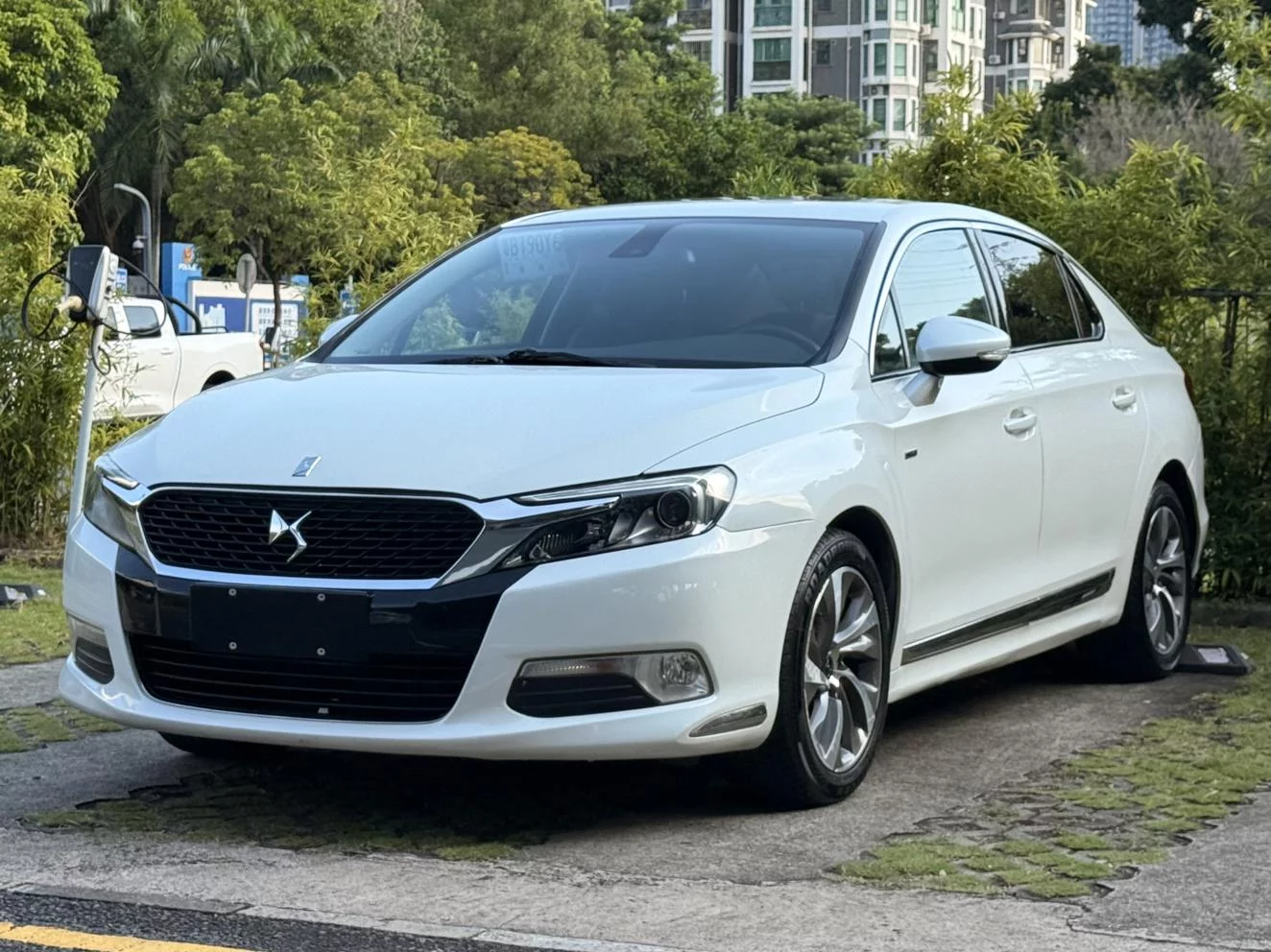 DS 5LS
