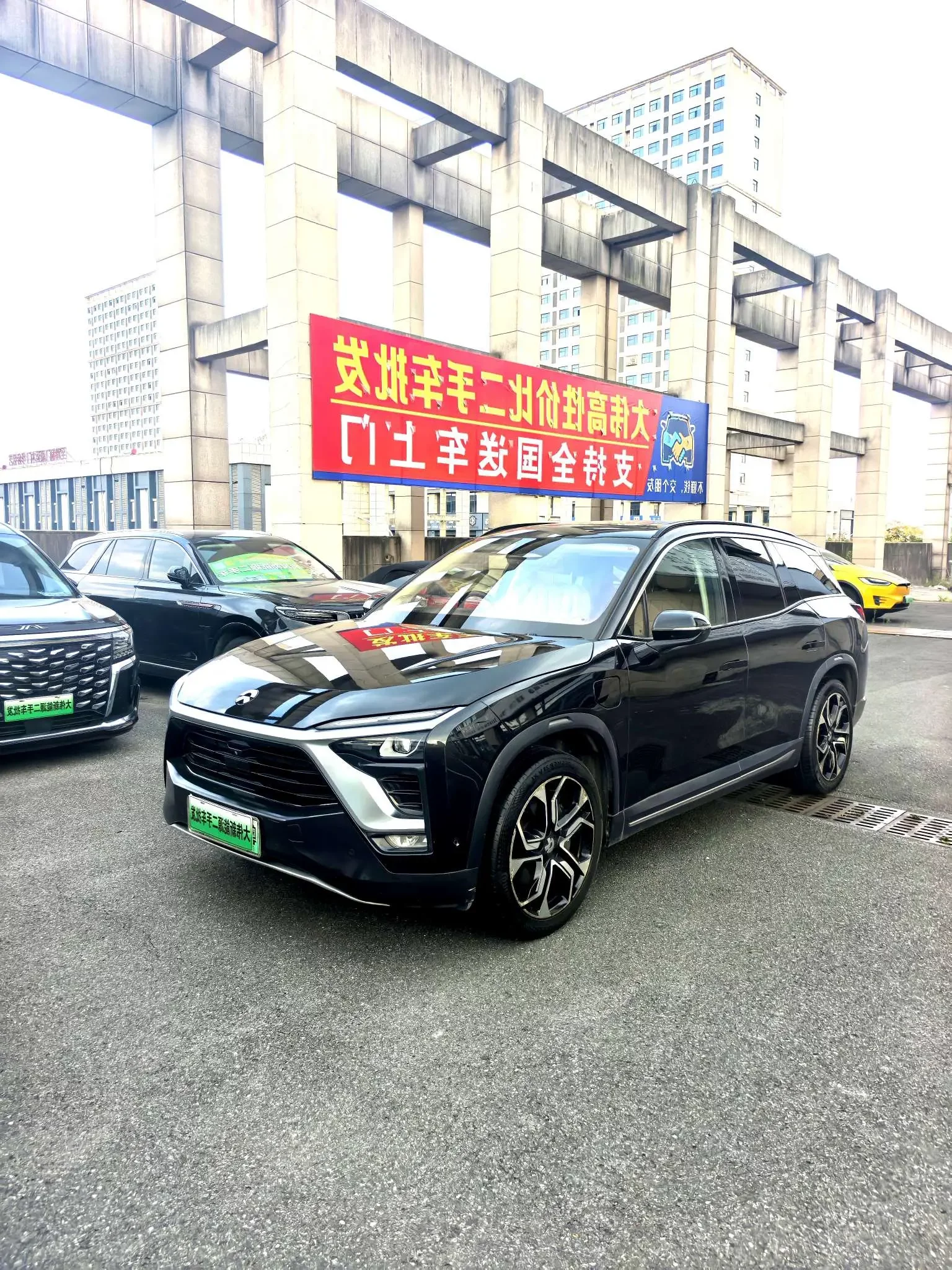 NIO ES8