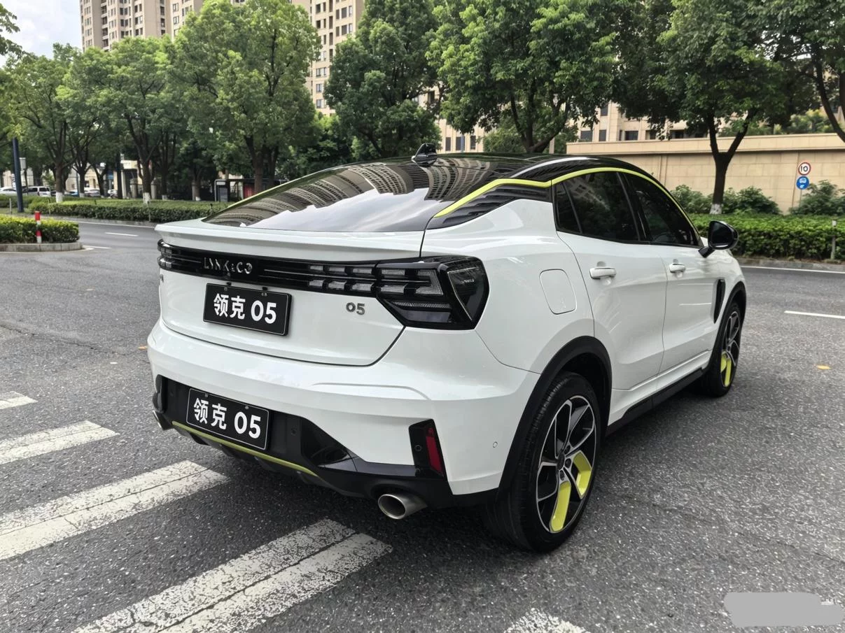 Lynk & Co 05