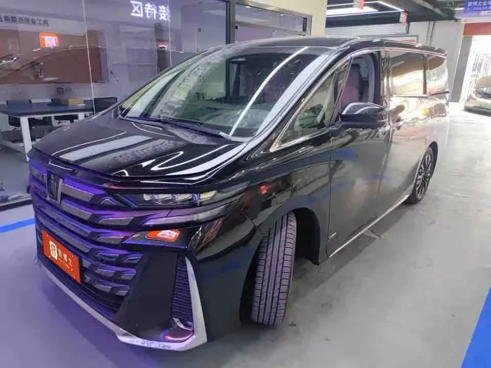 Toyota Crown Wellfire