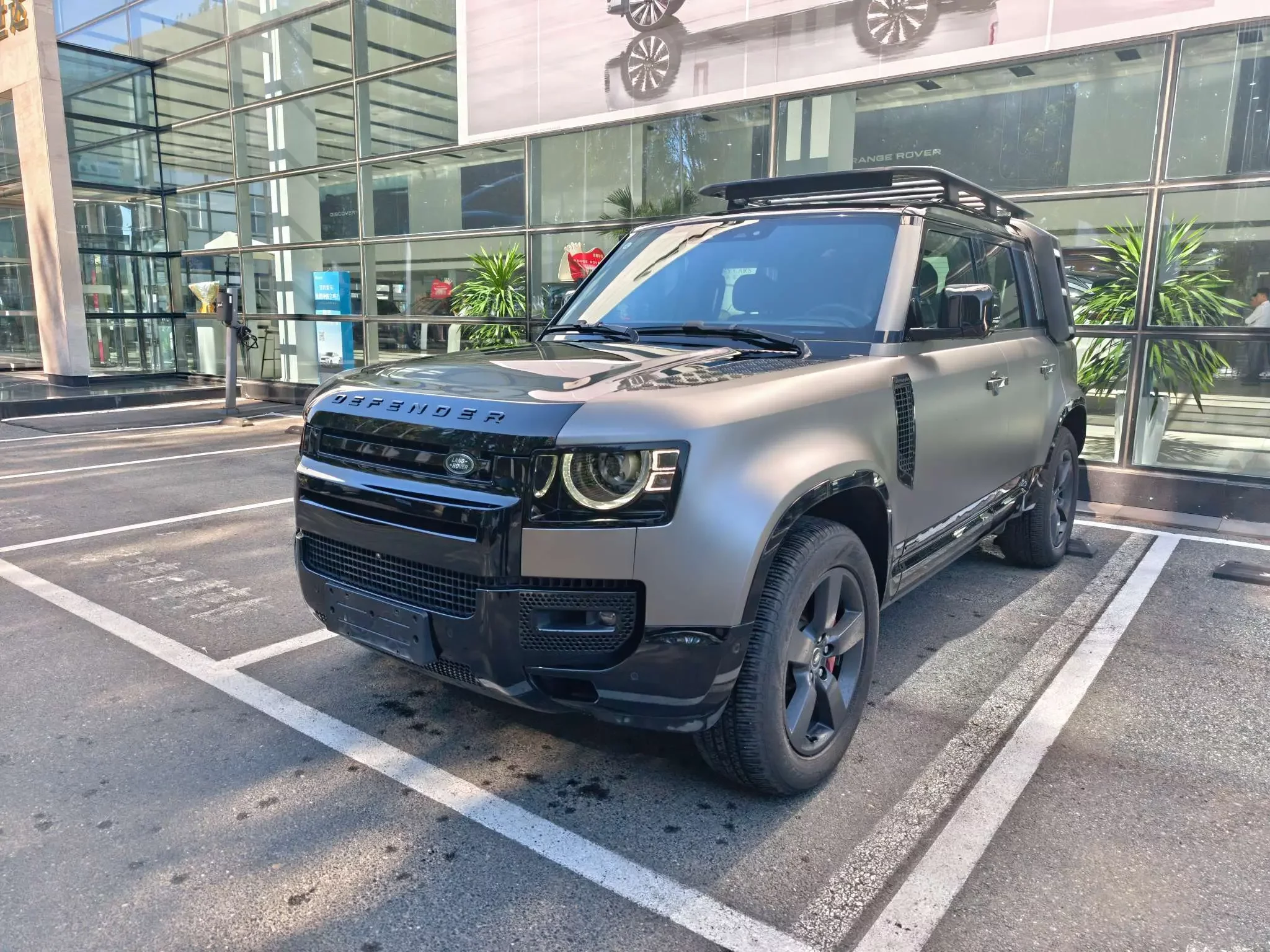 Land Rover Defender