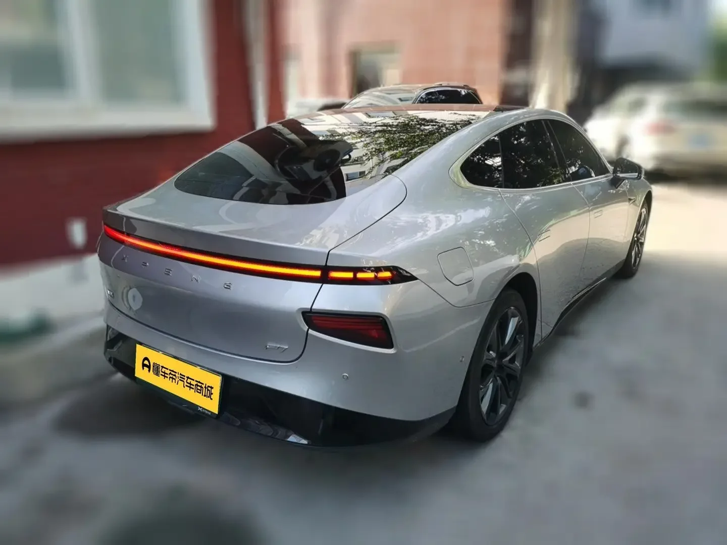 XPeng P7