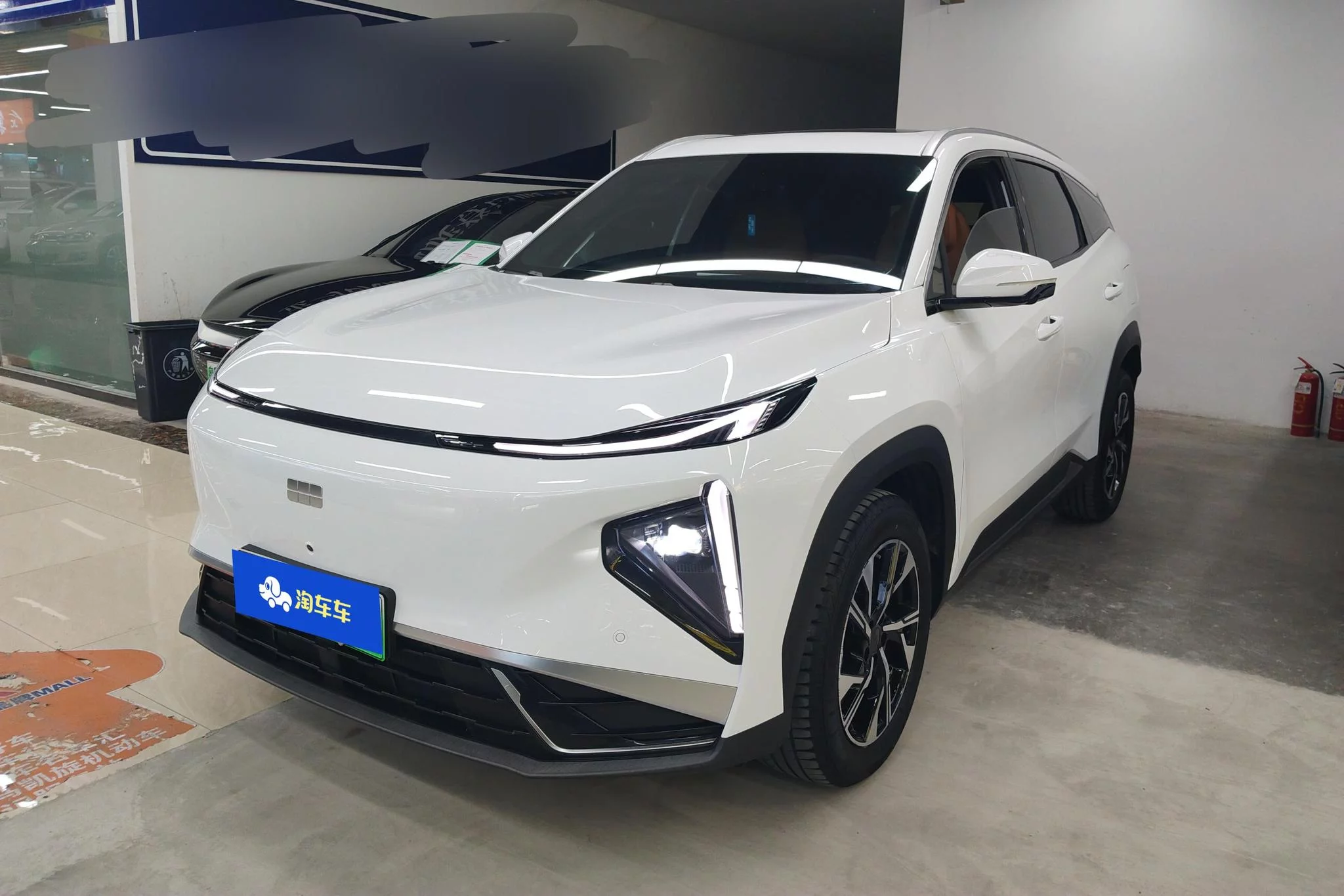 Geely Galaxy L7