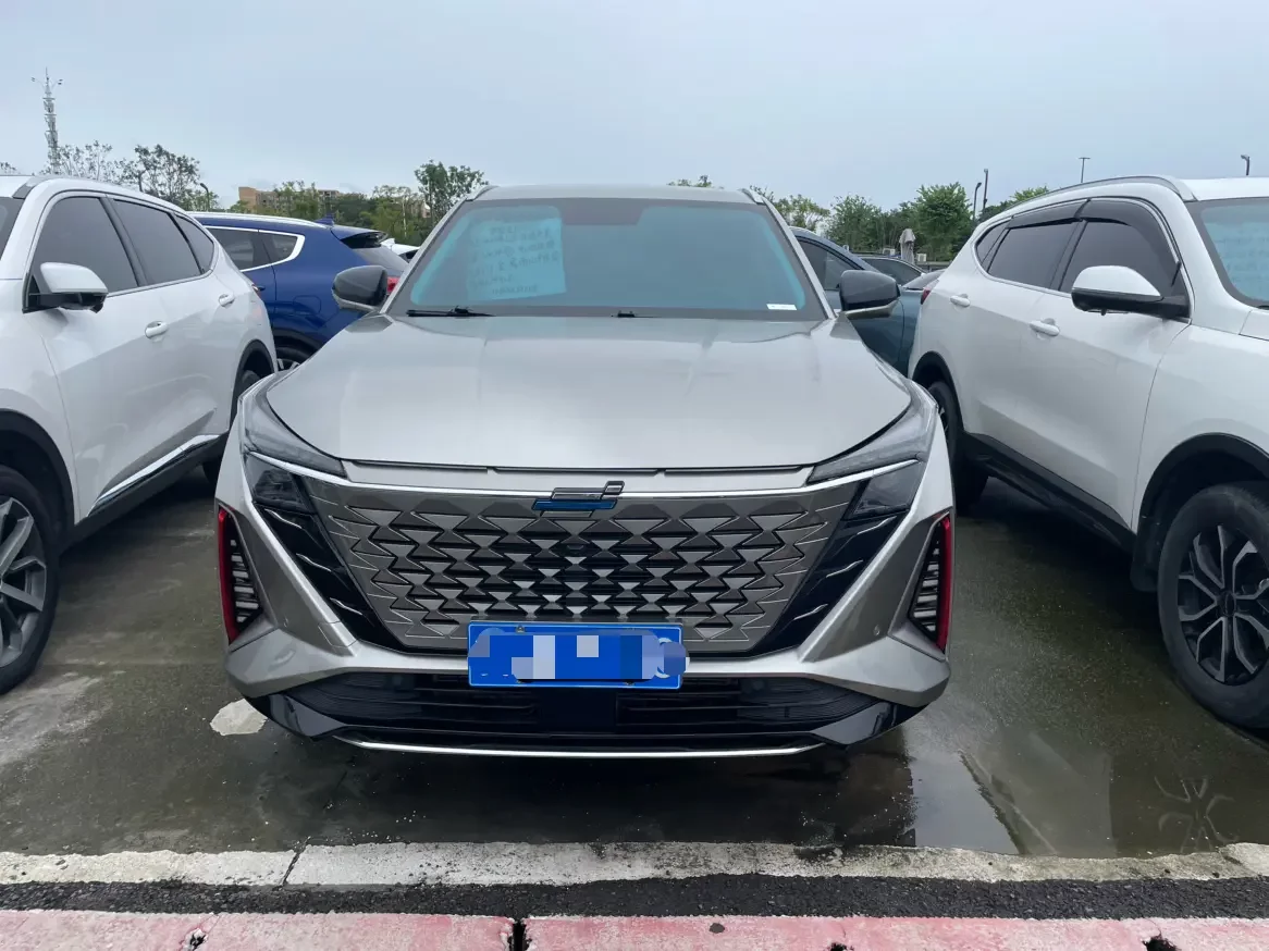 Oshan Changan Auchan Z6