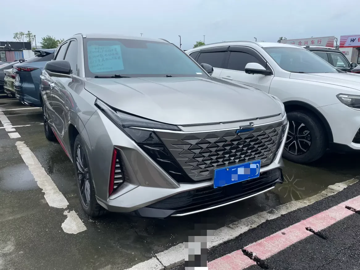 Oshan Changan Auchan Z6