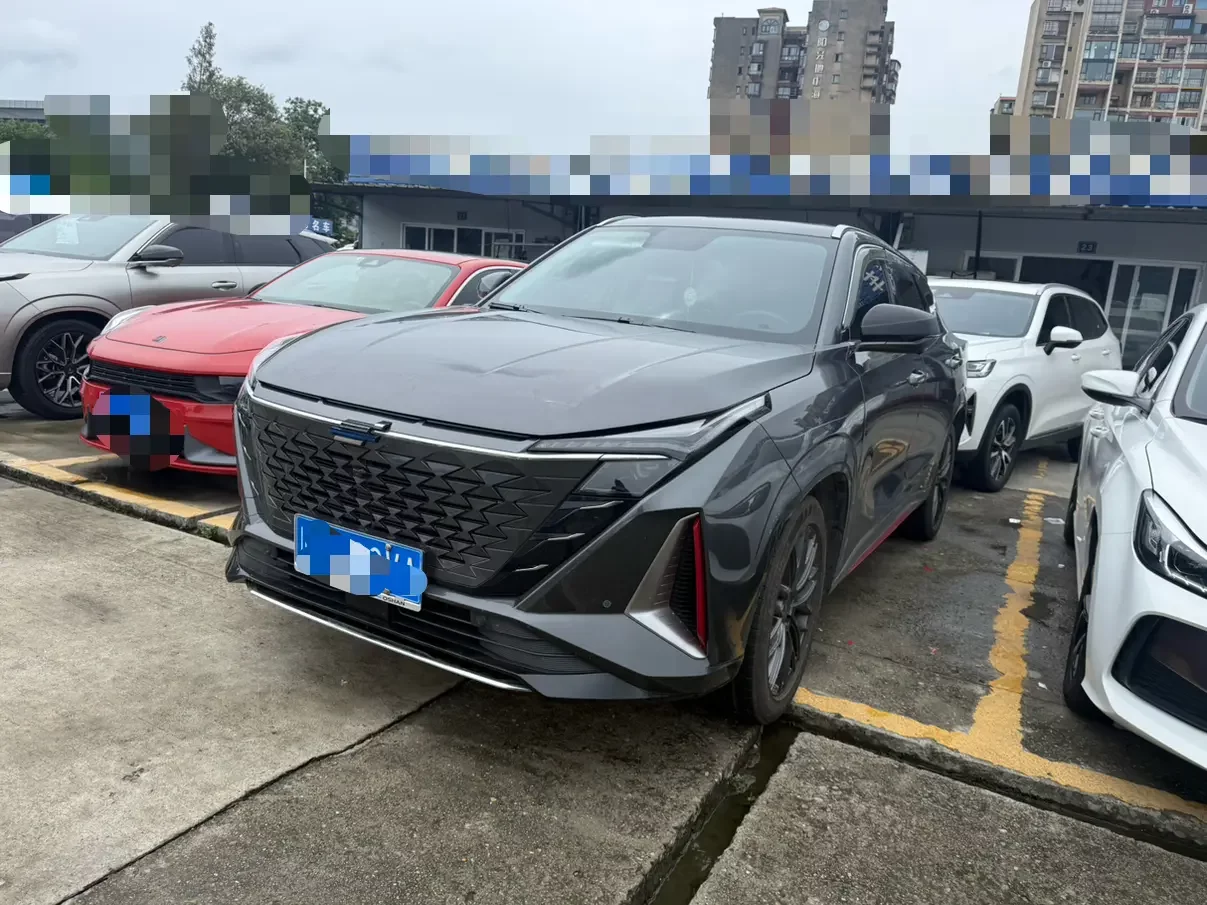 Oshan Changan Auchan Z6