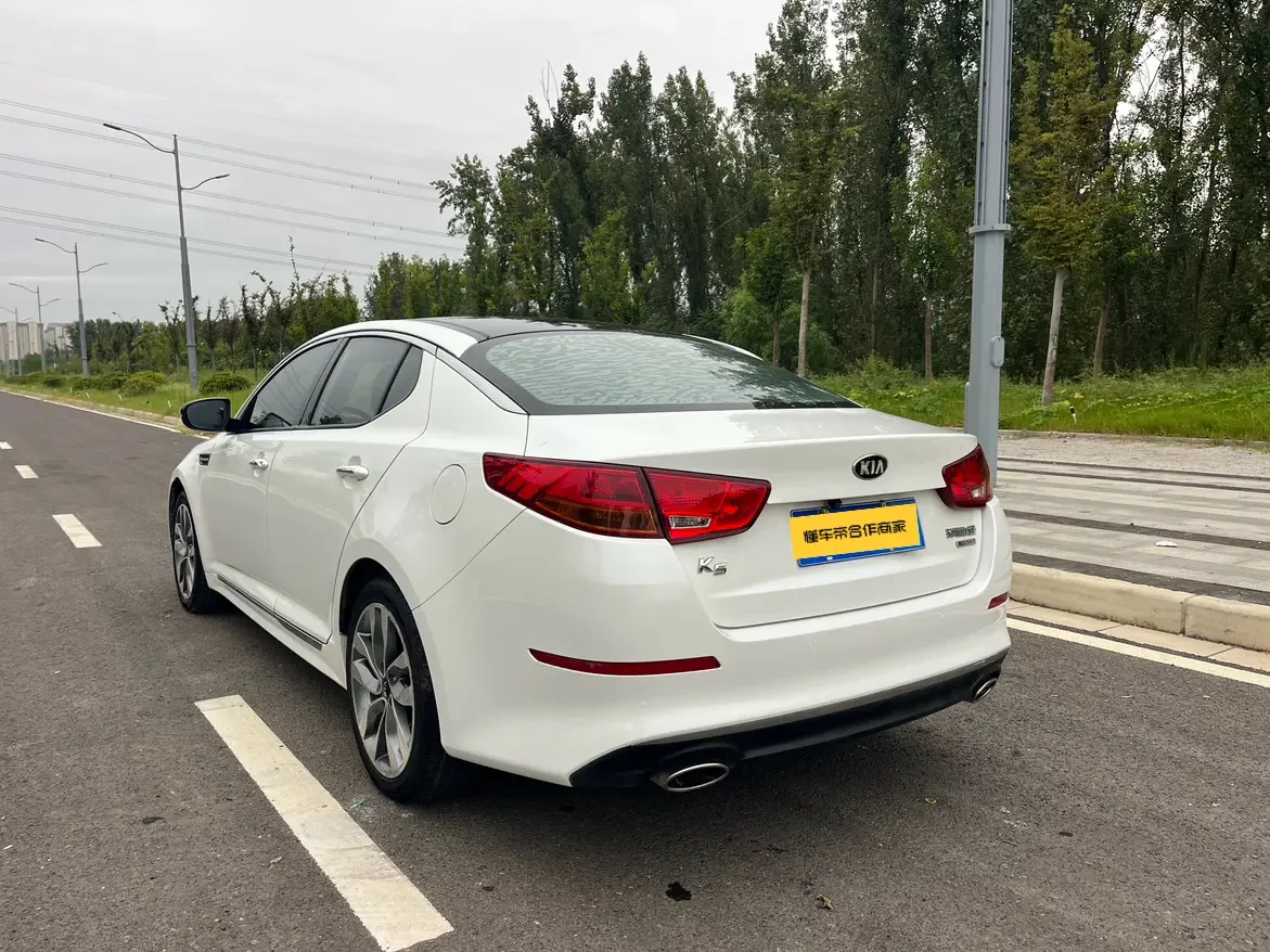 Kia K5