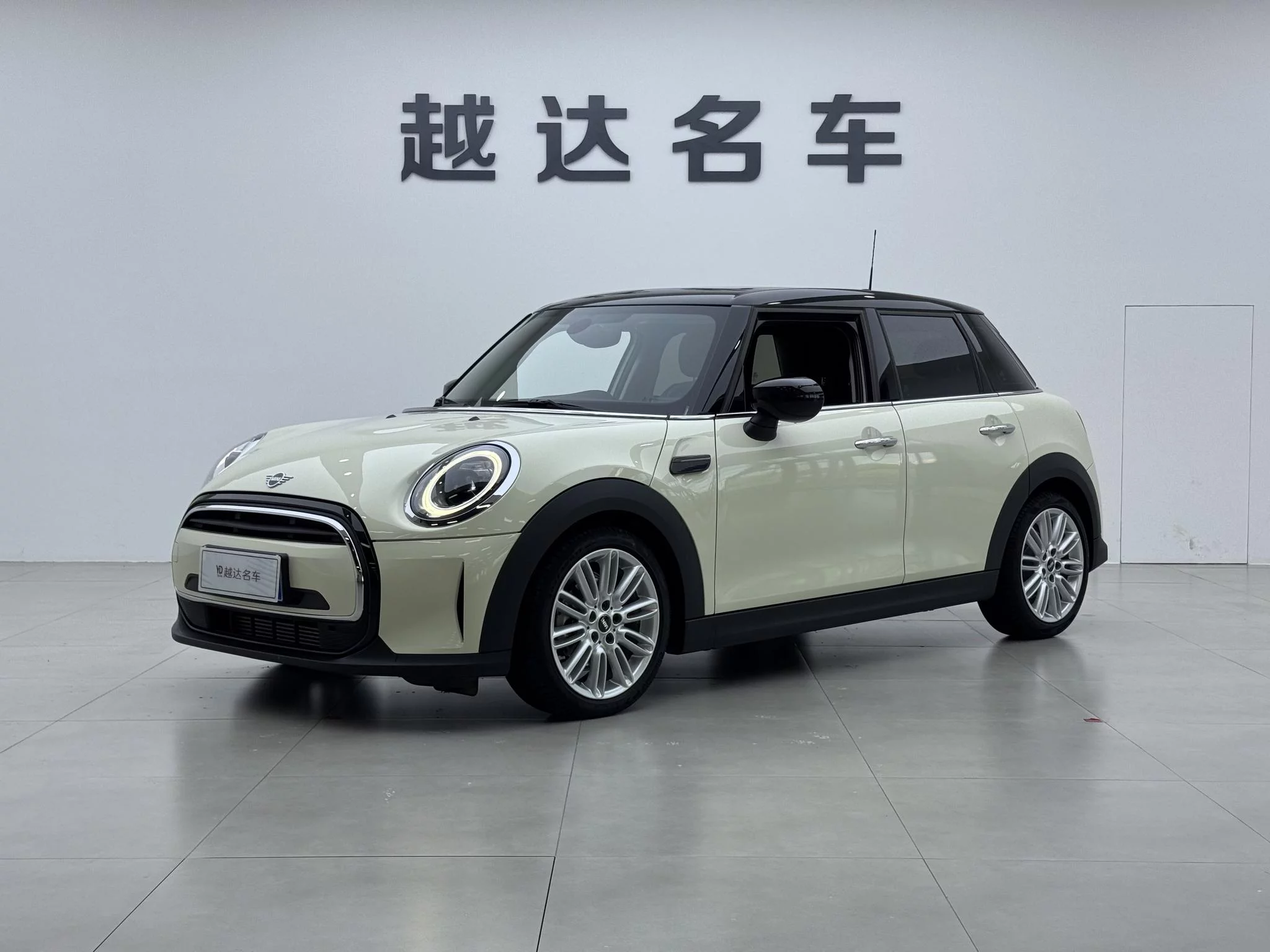 MINI MINI