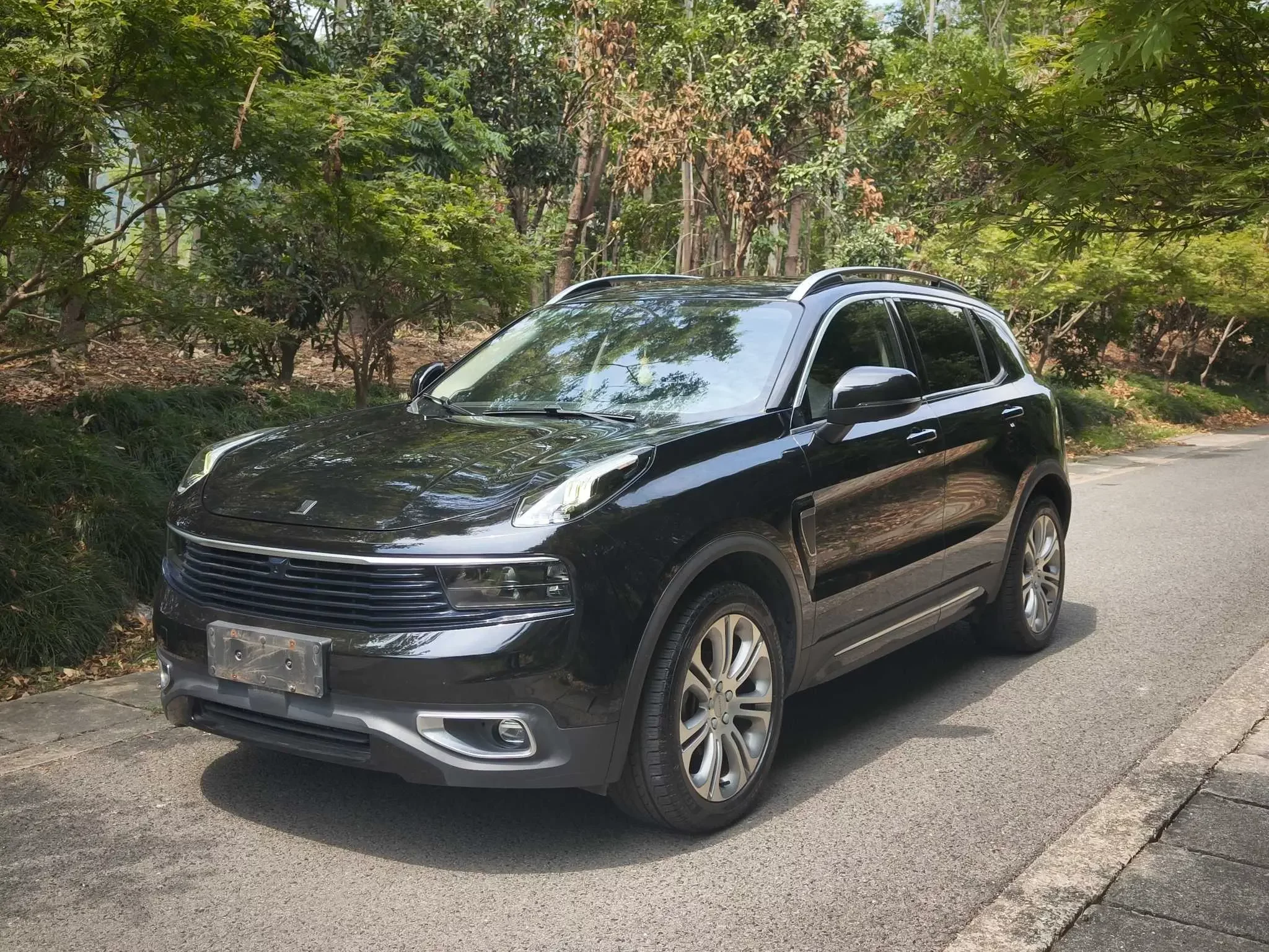 Lynk & Co 01