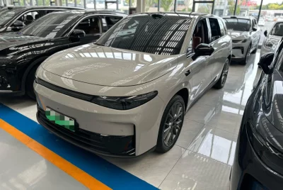 Leapmotor C10