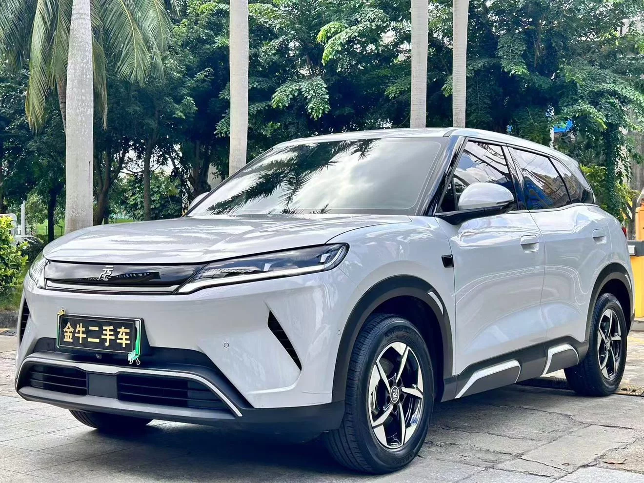 BYD Yuan UP