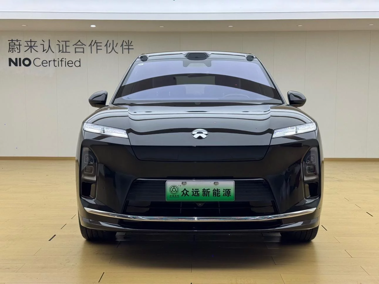 NIO ES8