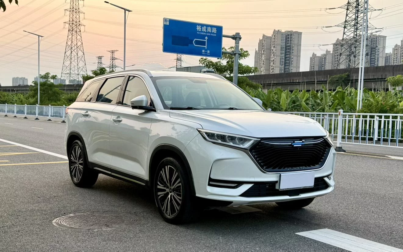 Oshan Changan Auchan X7