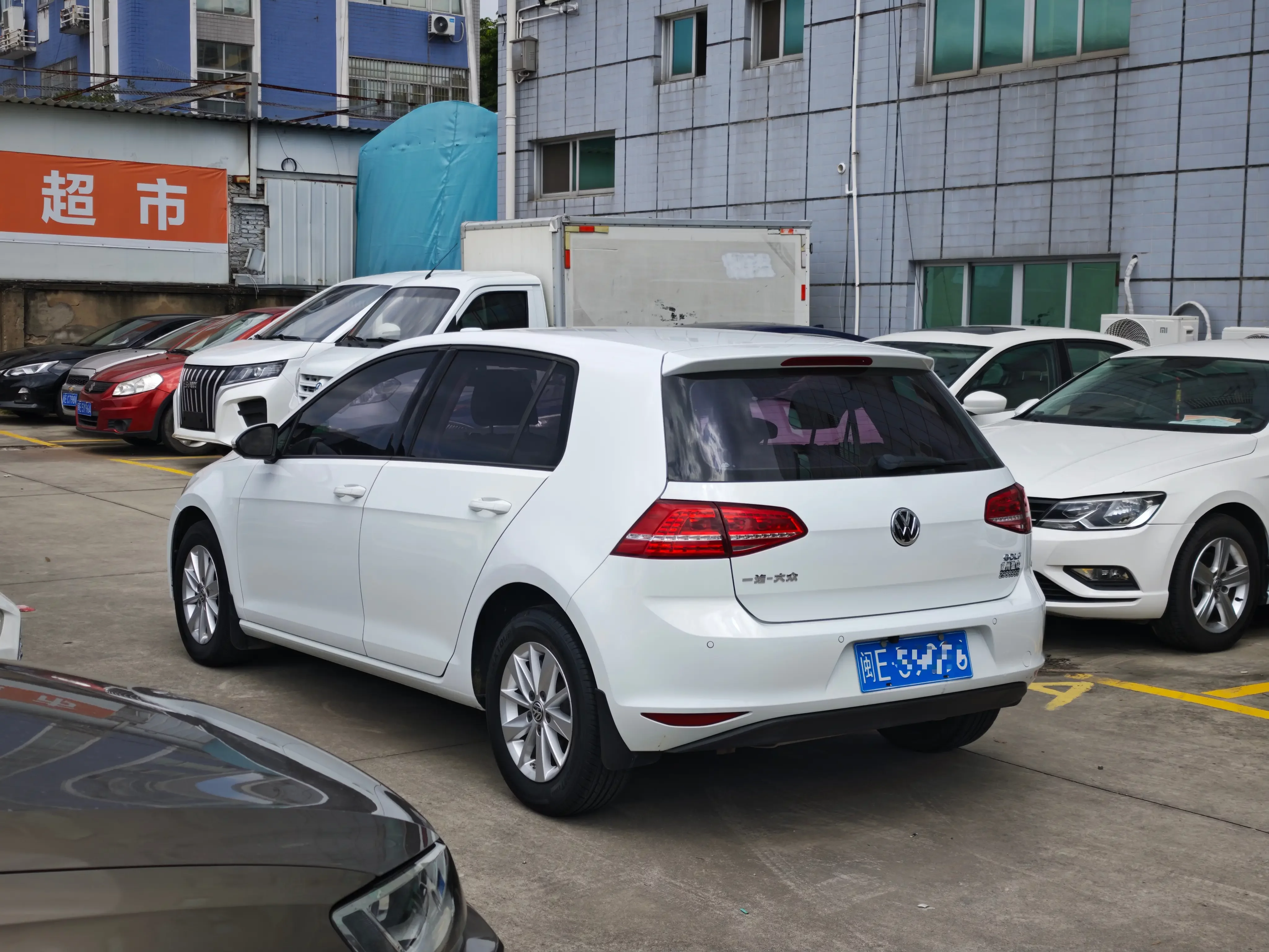 Volkswagen Golf