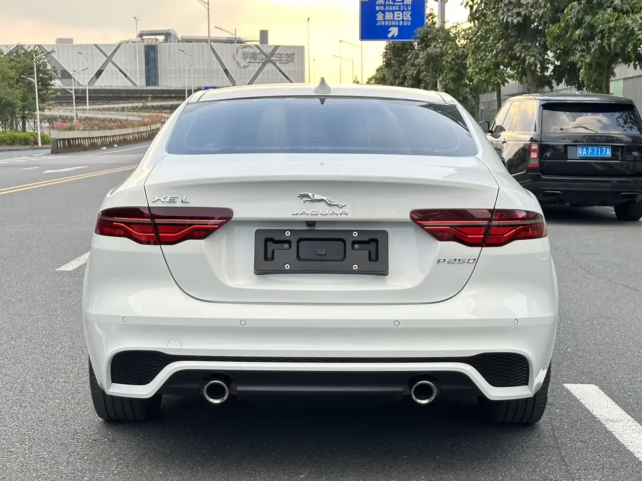 Jaguar XEL