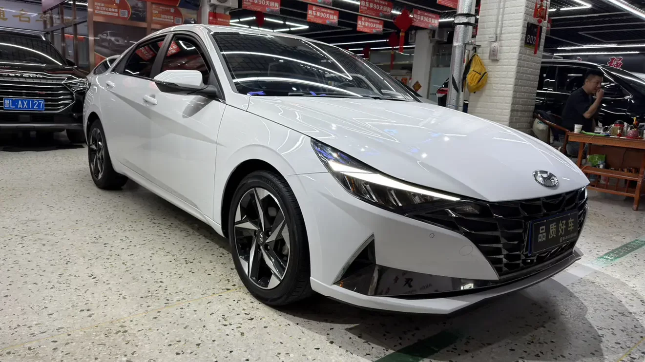 Hyundai Elantra