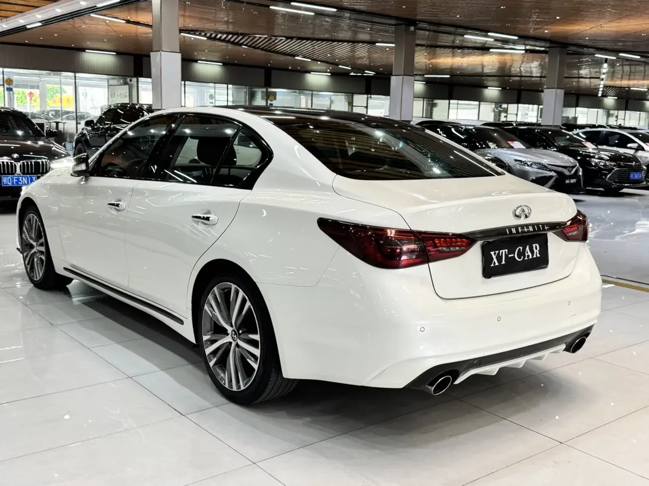 Infiniti Q50L