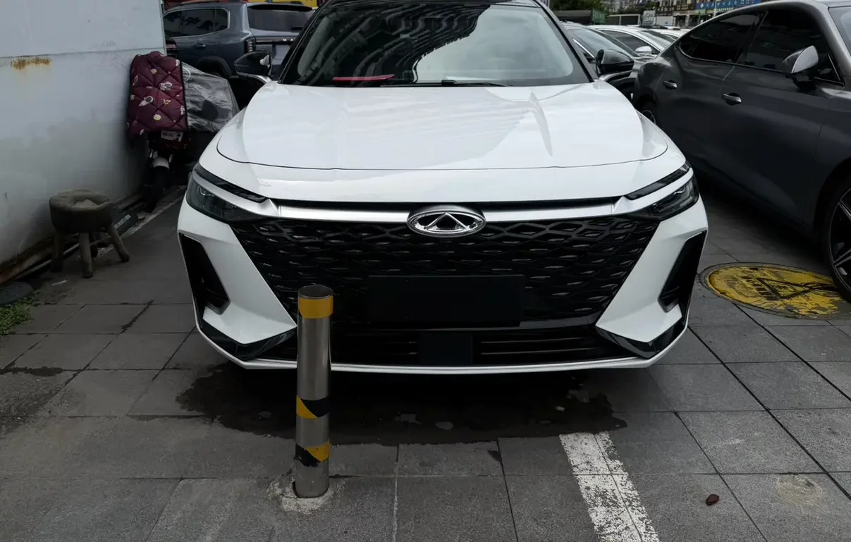 Chery Arrizo 8