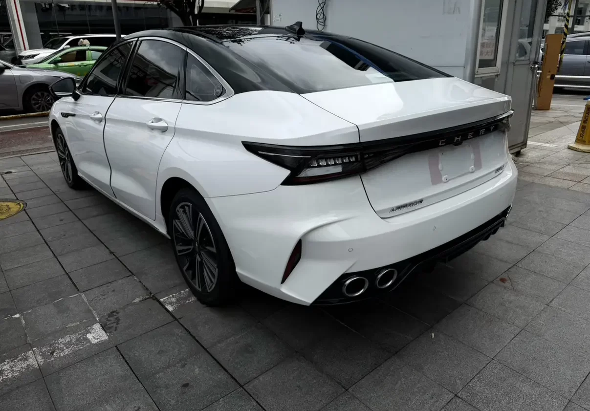 Chery Arrizo 8
