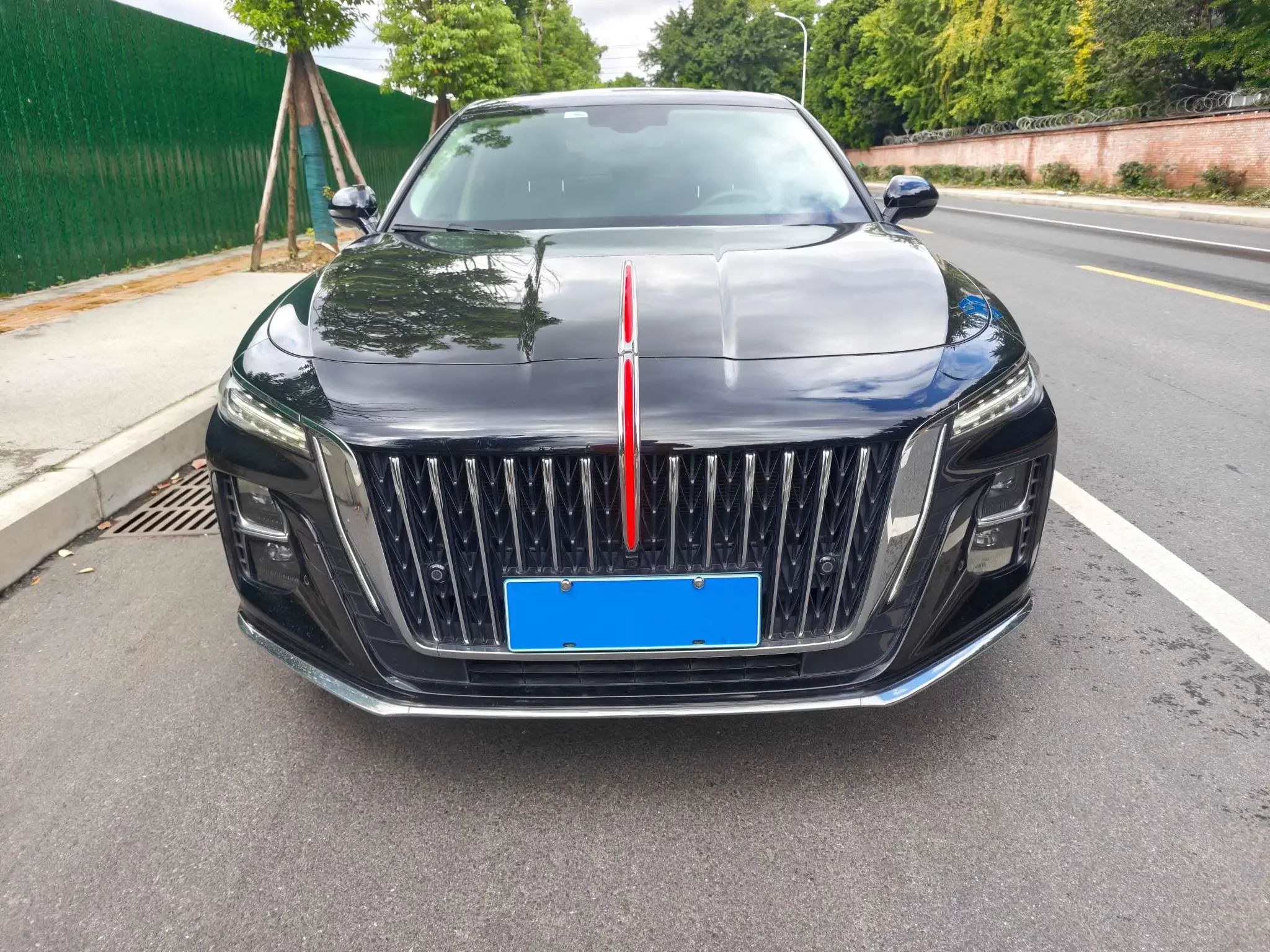 Hongqi H5