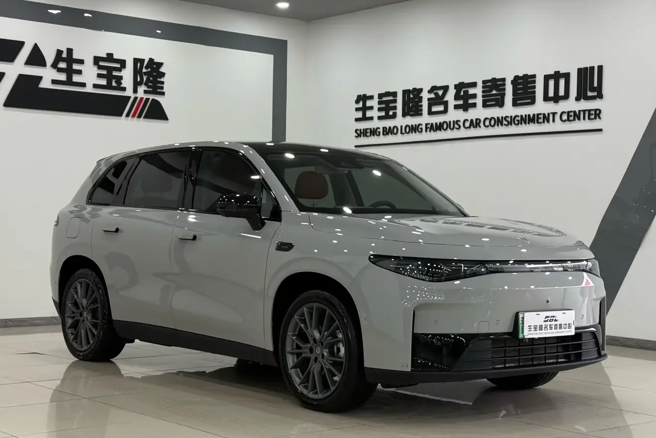 Leapmotor C10