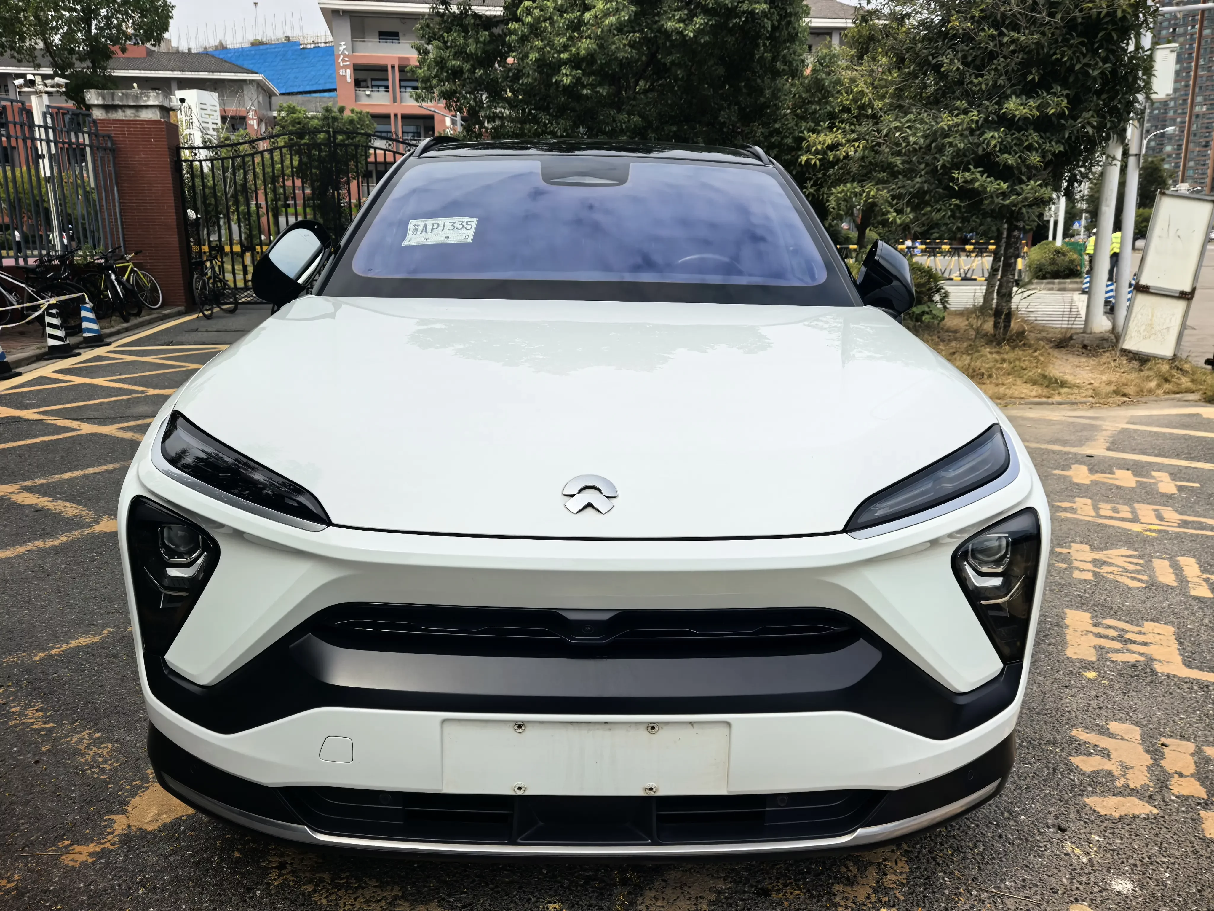 NIO ES6