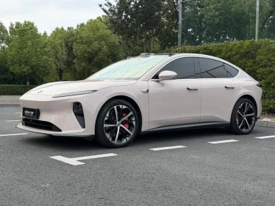 NIO ET5