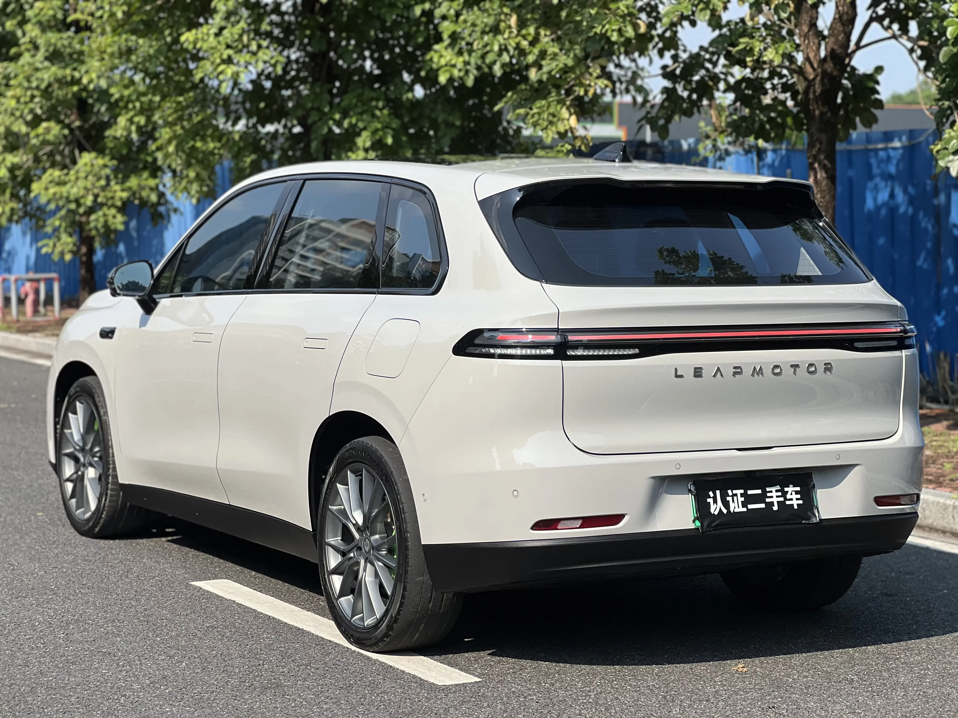 Leapmotor C10