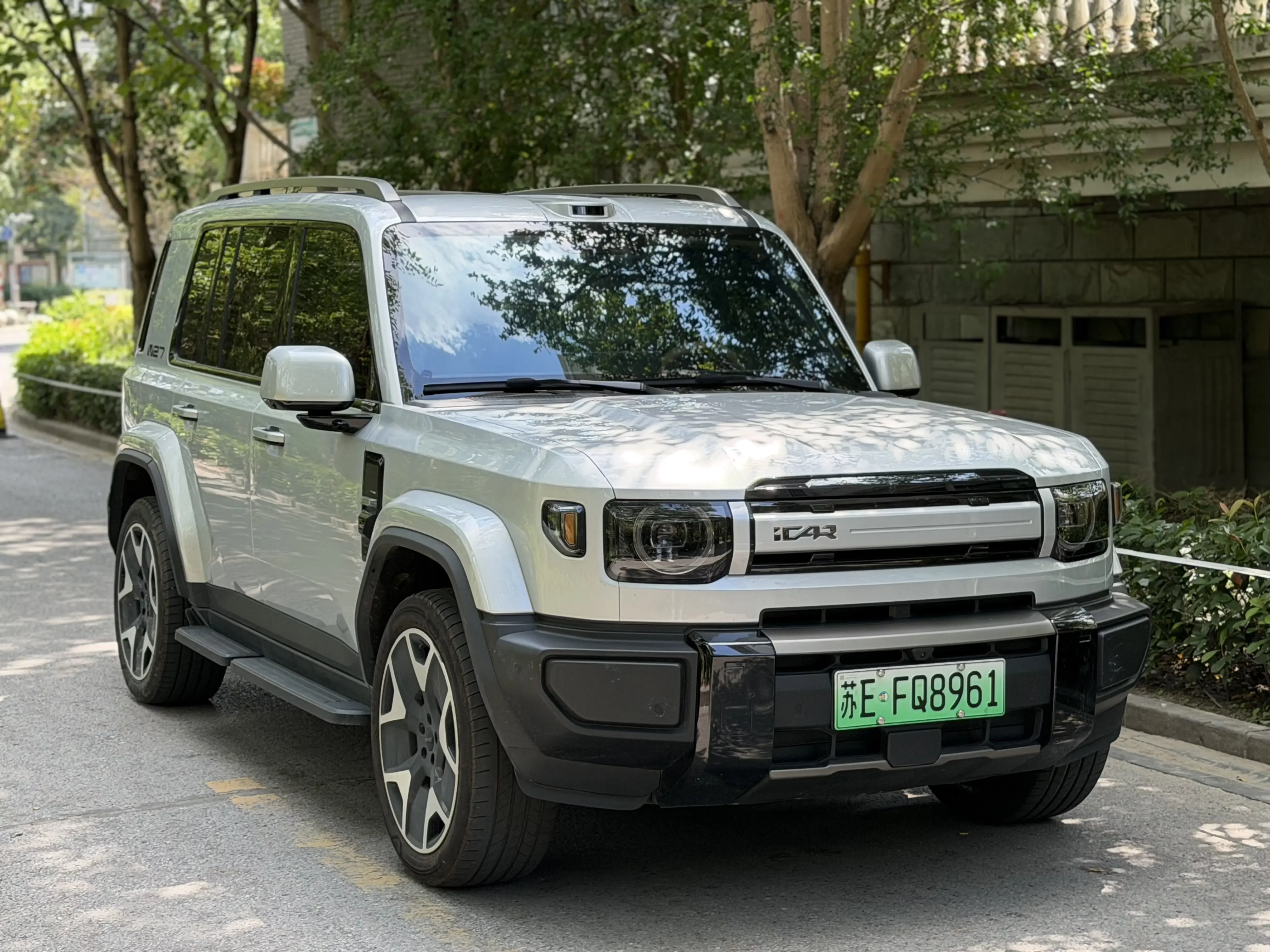 iCAR V27