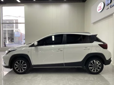 Toyota Yaris L