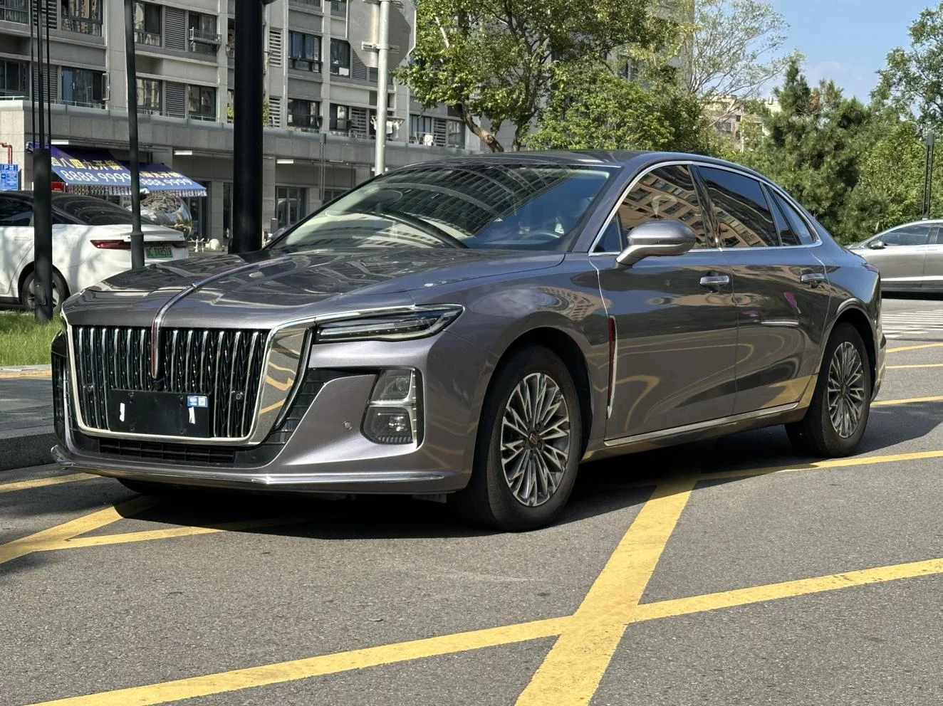 Hongqi H5