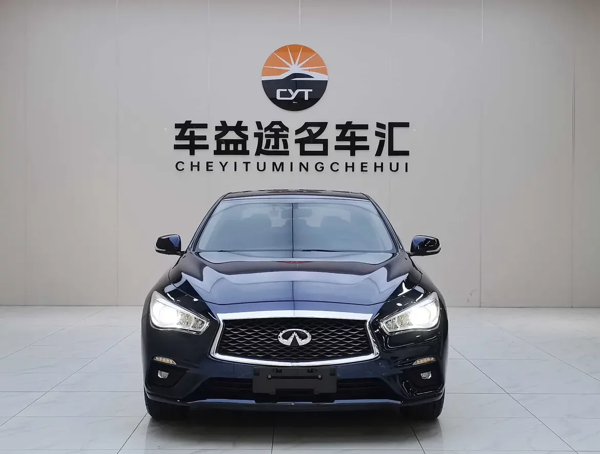 Infiniti Q50L