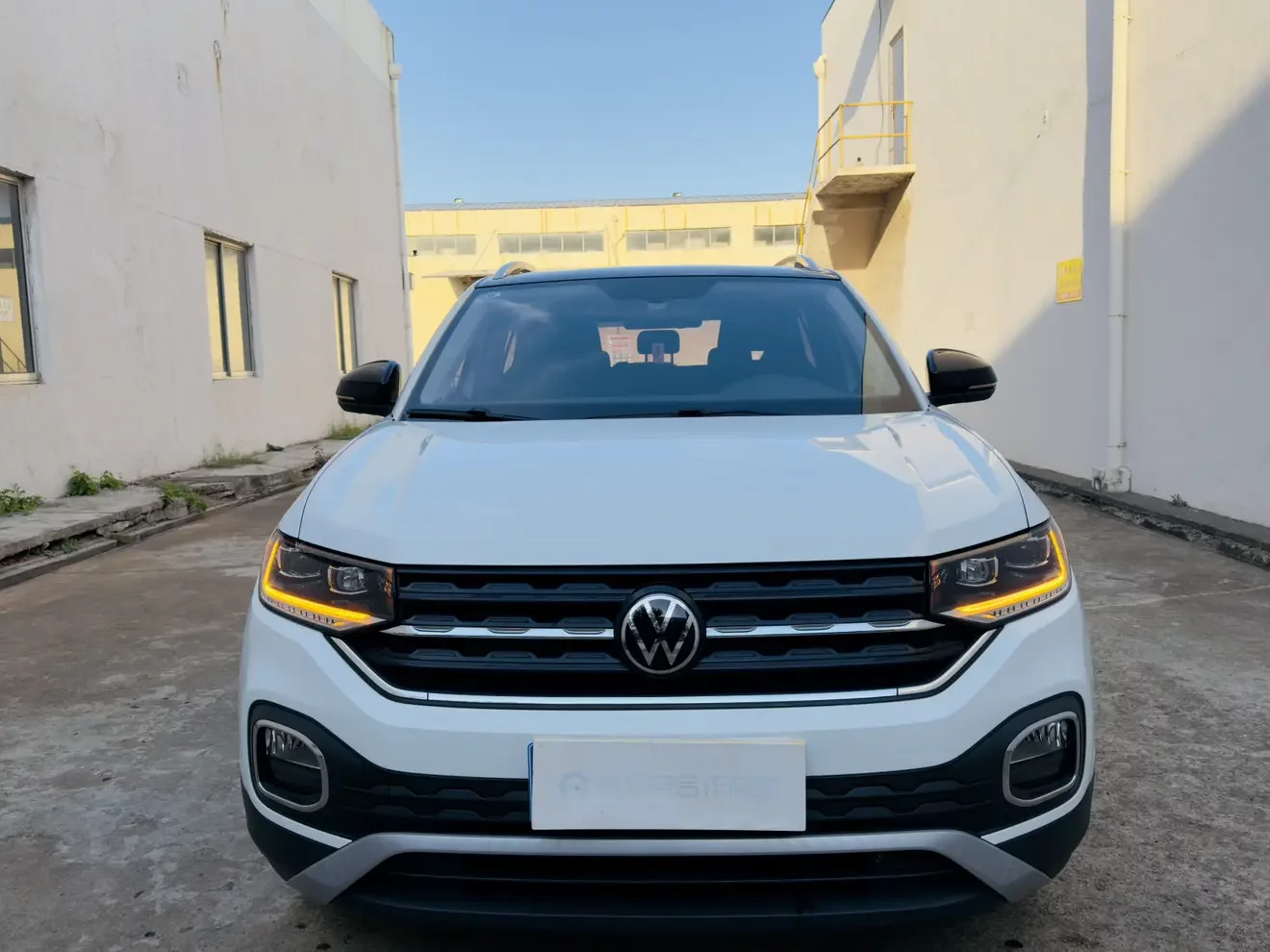 Volkswagen Explore the shadows