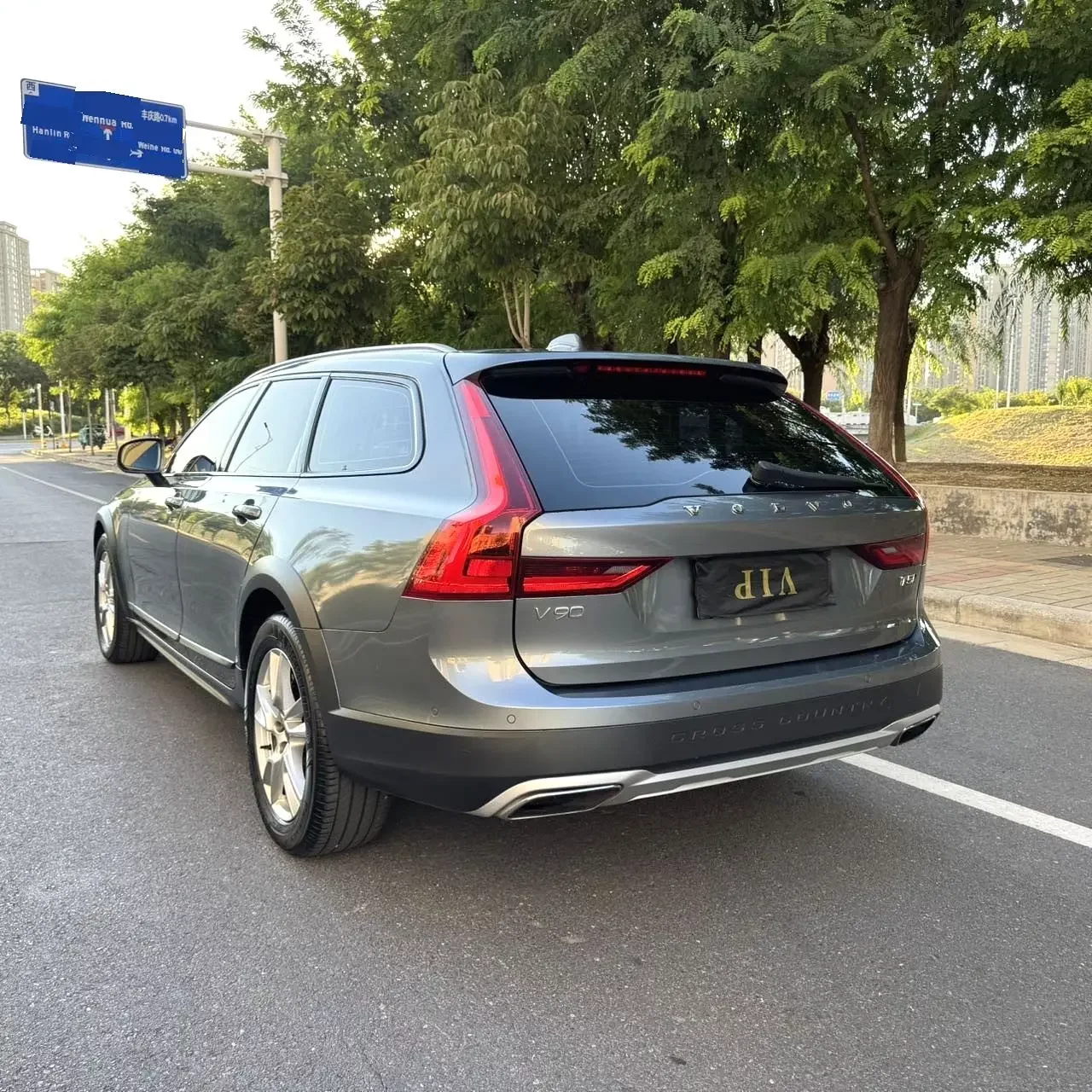 Volvo V90