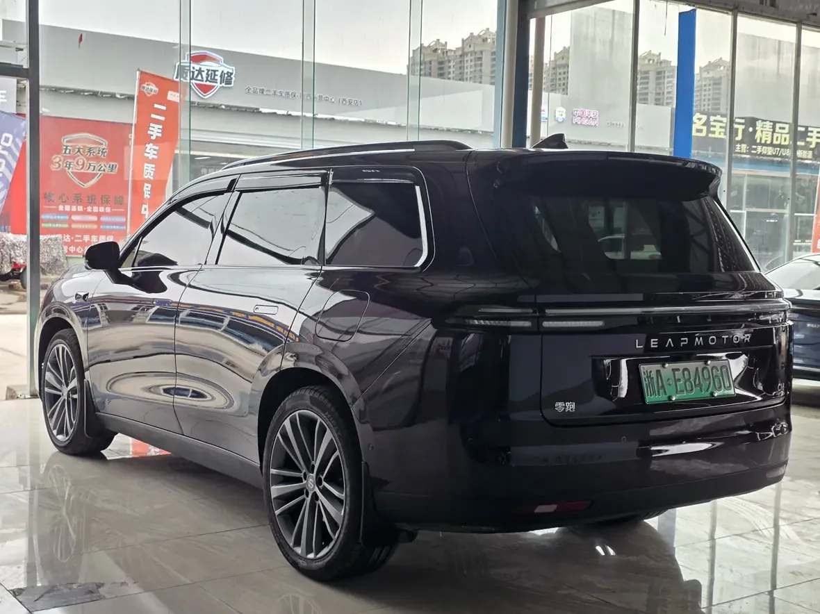 Leapmotor C16