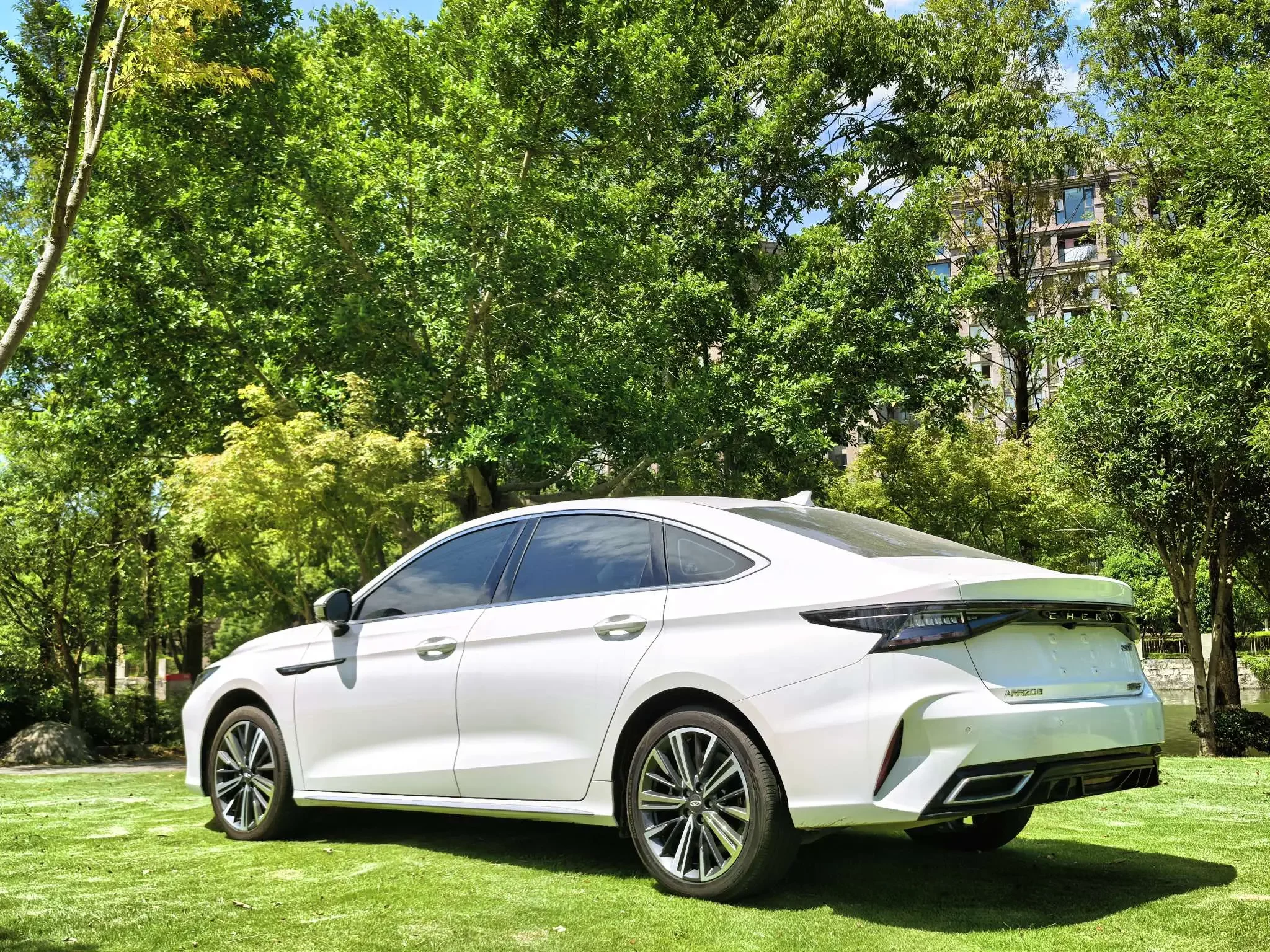 Chery Arrizo 8