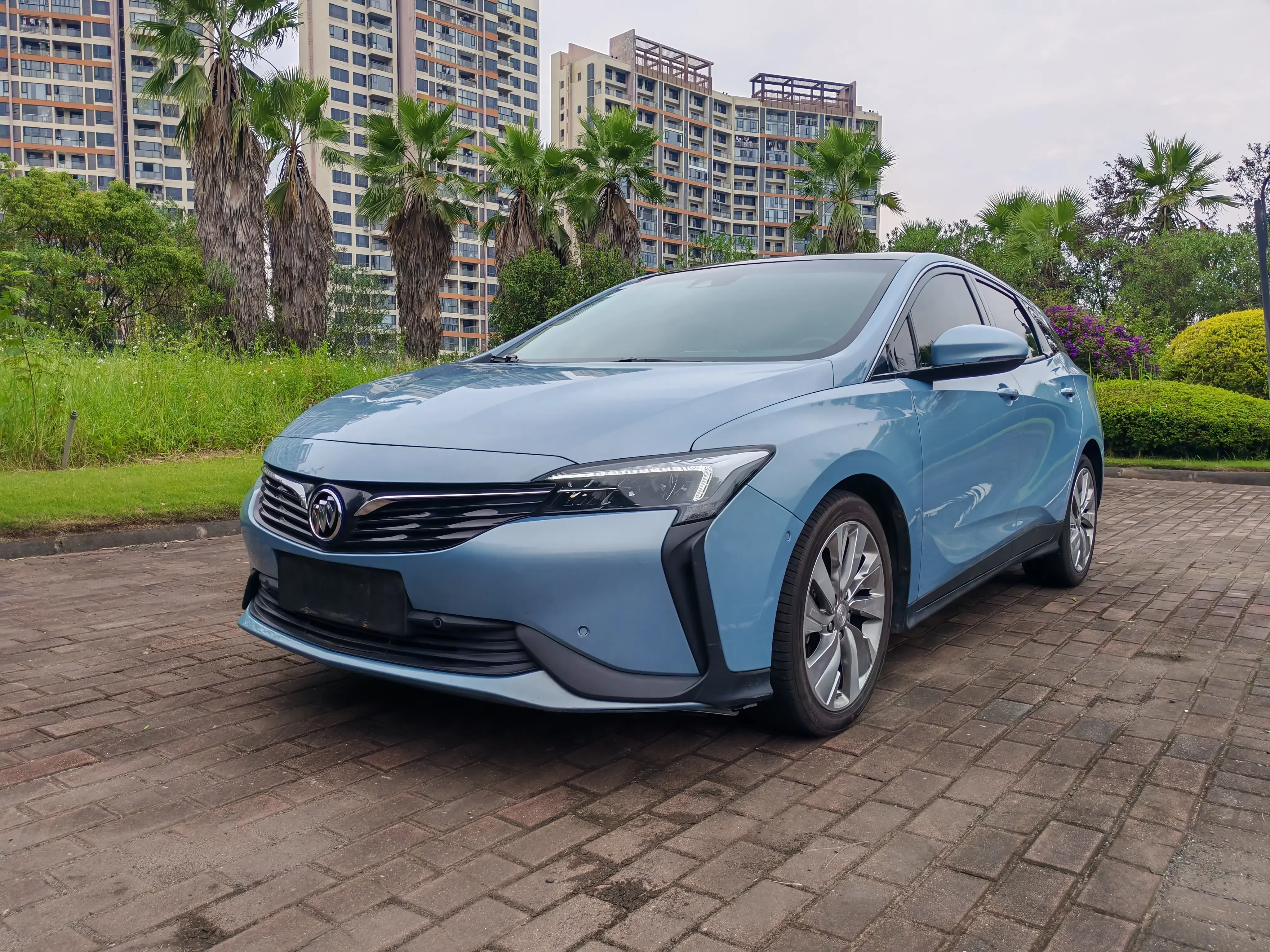 Buick Weilan 6 PHEV