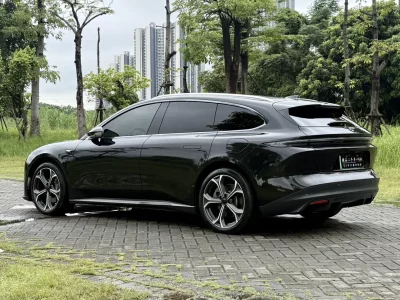 NIO ET5T