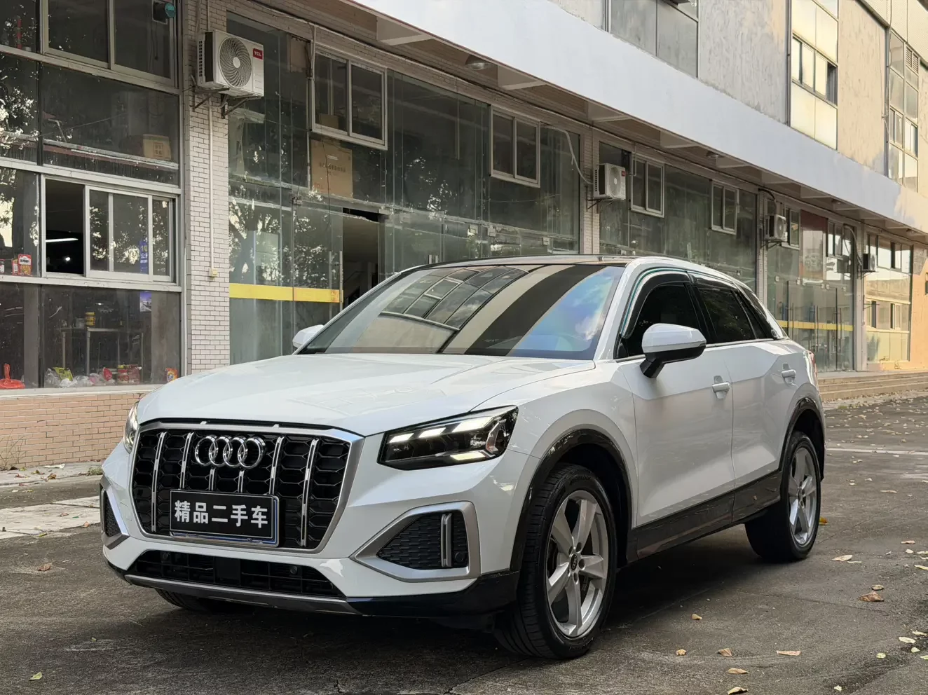 AUDI Q2L